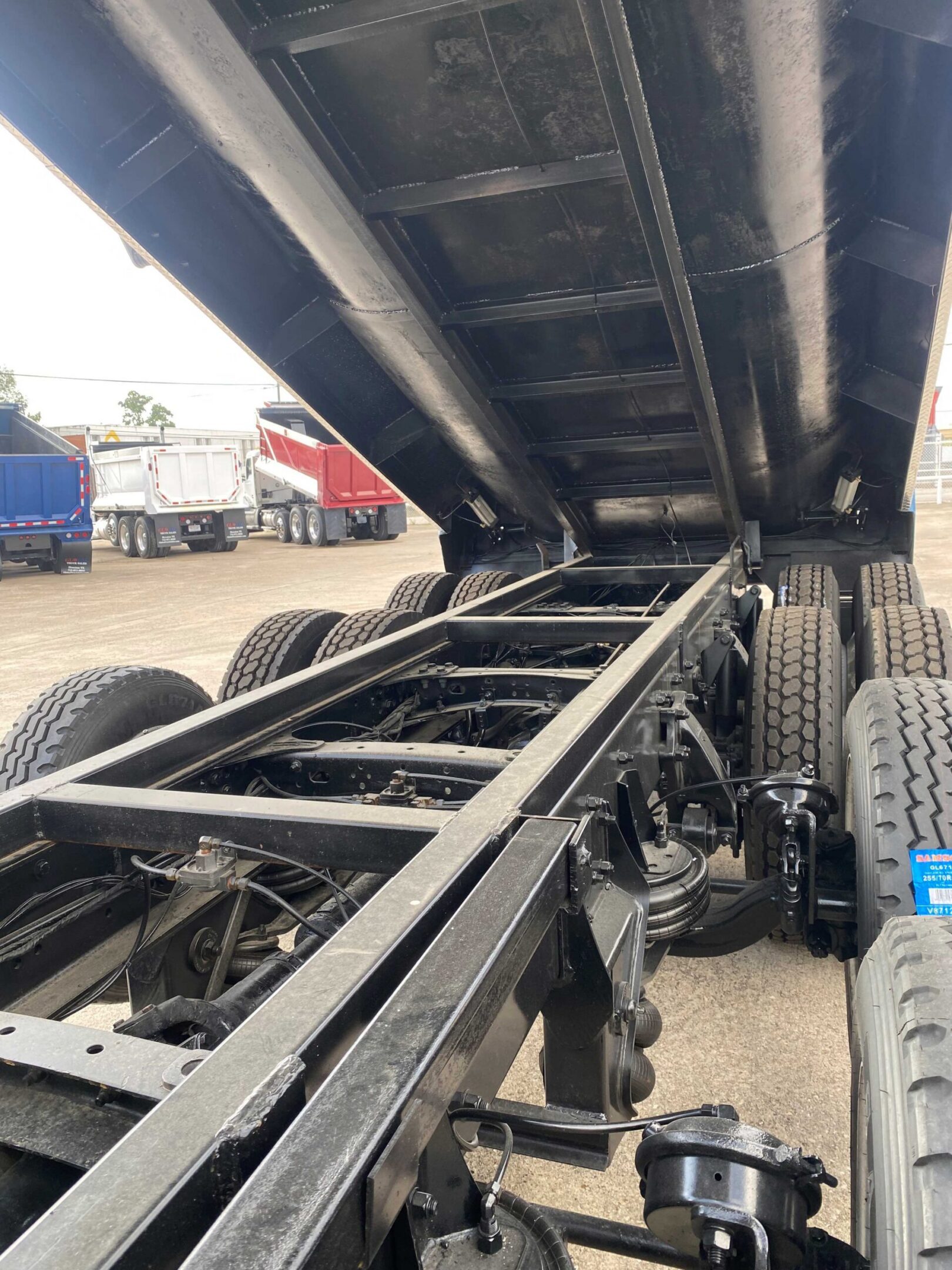 Industrial truck frame and axles